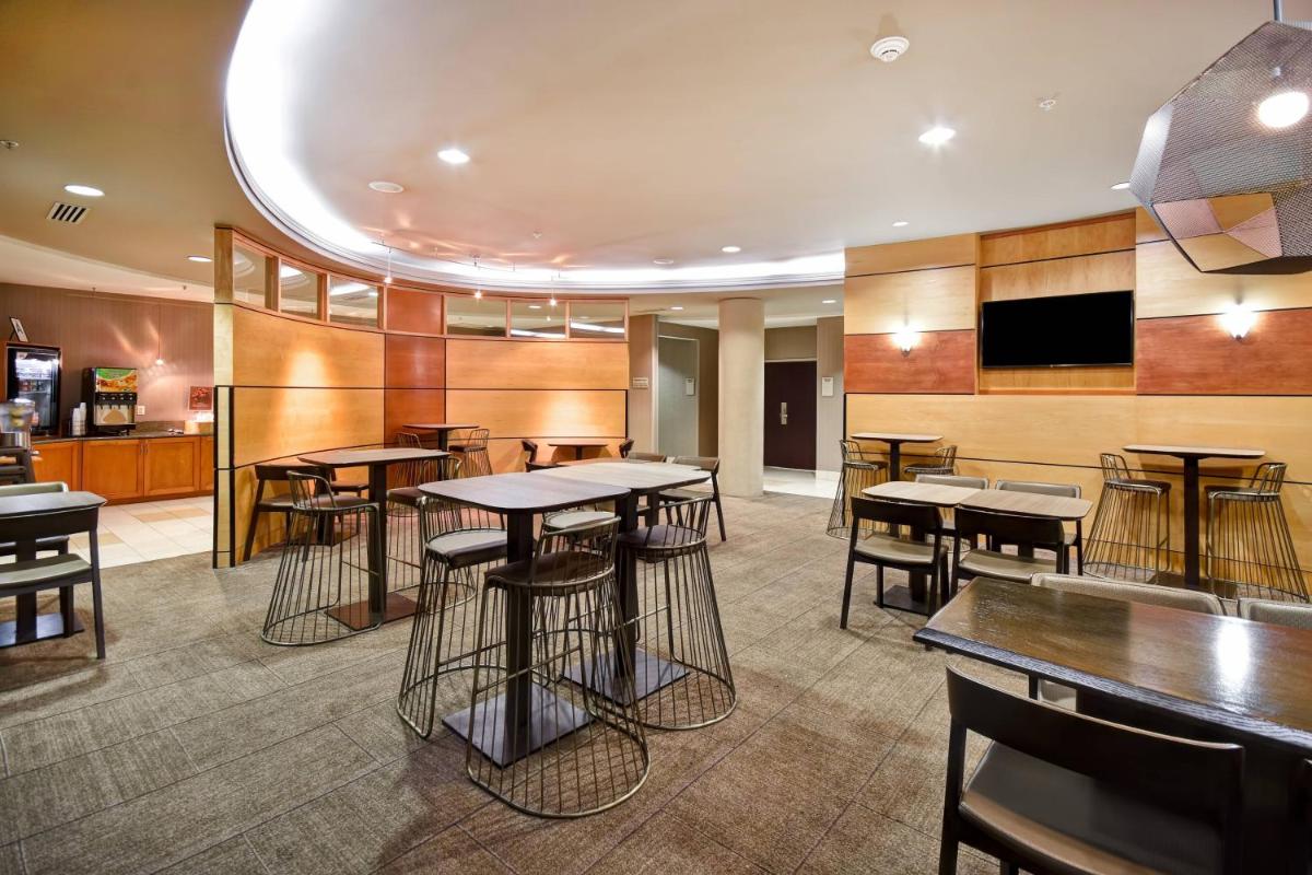 SpringHill Suites Louisville Airport - image 6