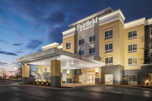Fairfield Inn and Suites Louisville East