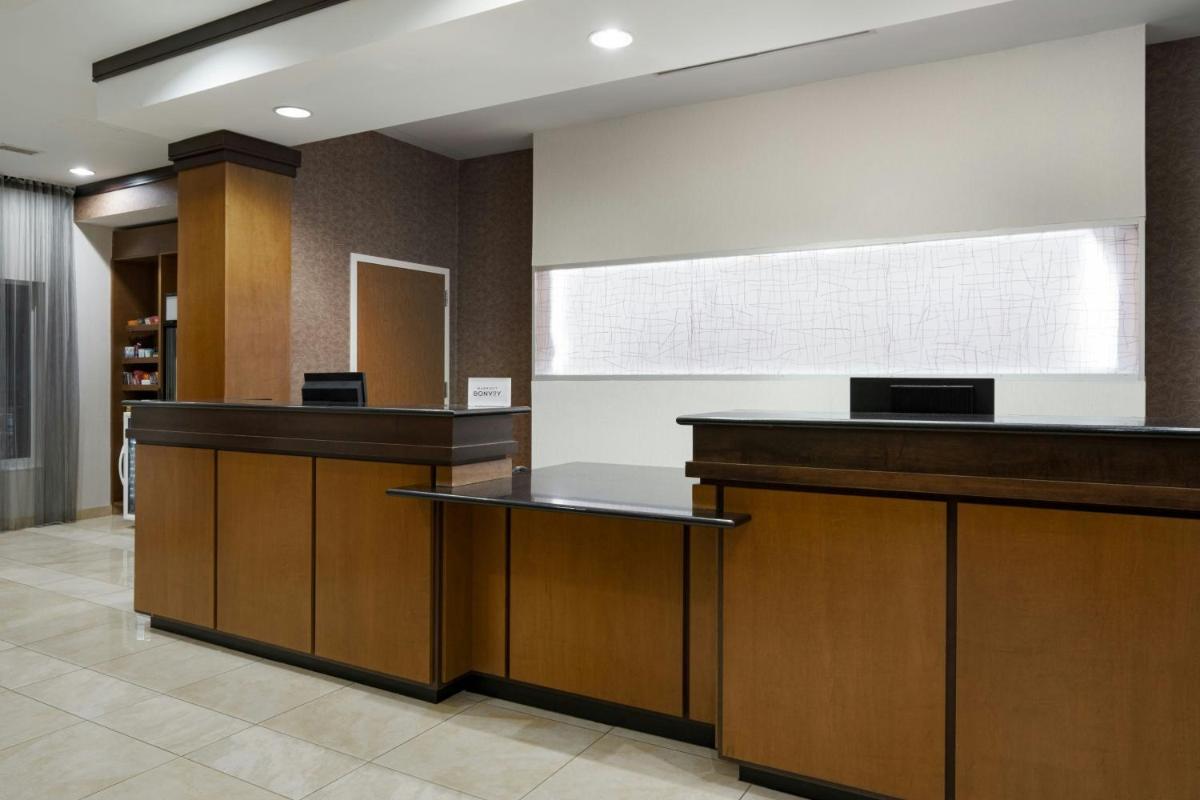Fairfield Inn and Suites Louisville East - image 2