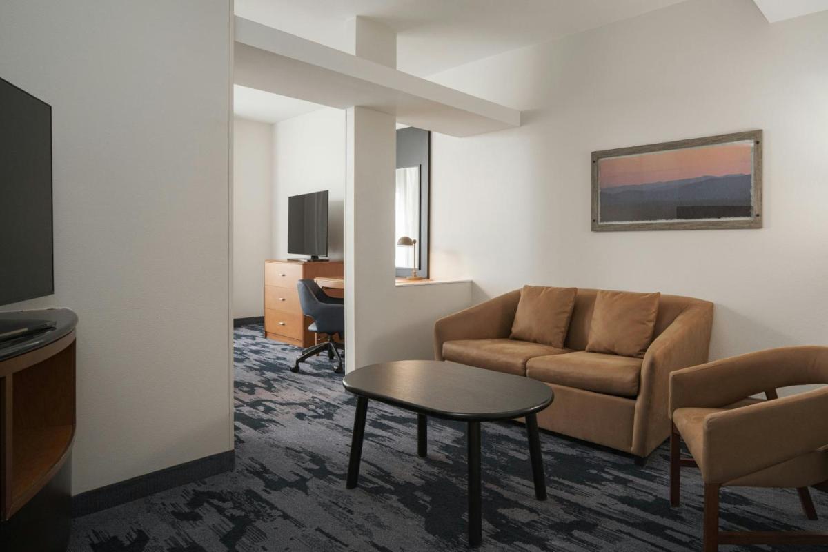 Fairfield Inn and Suites Louisville East - image 4