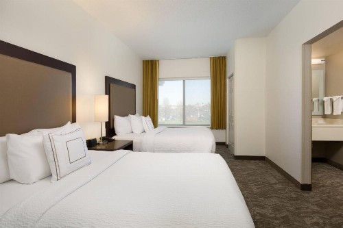 SpringHill Suites Louisville Hurstbourne/North - image 12