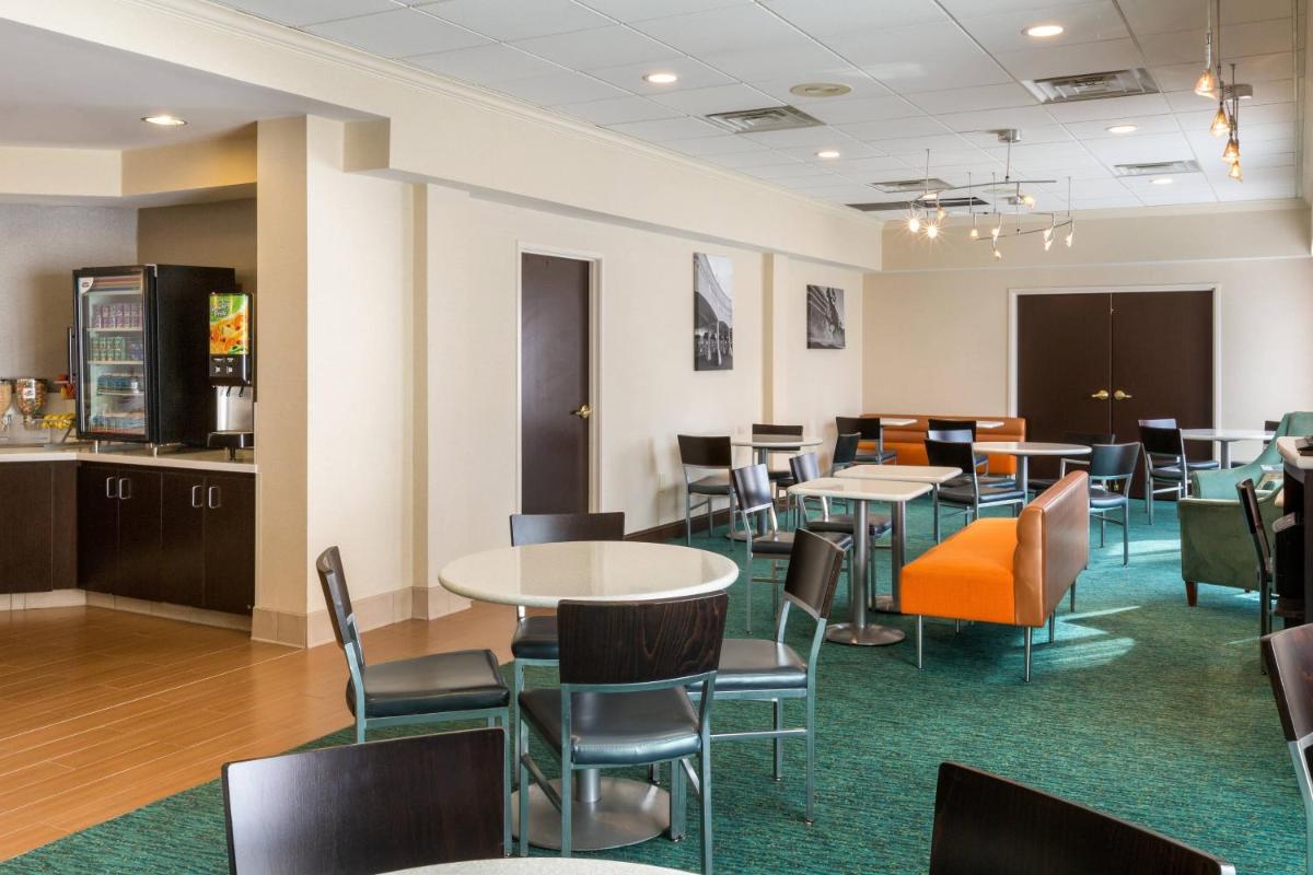 SpringHill Suites Louisville Hurstbourne/North - image 6