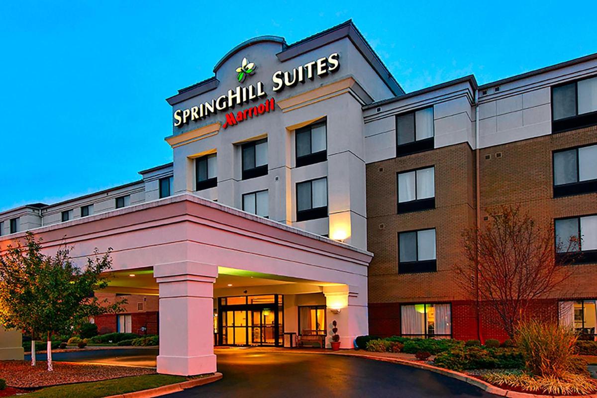 SpringHill Suites Louisville Hurstbourne/North - image 7