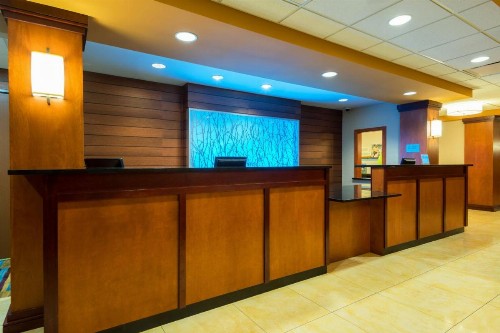 Fairfield Inn & Suites Louisville Downtown - image 12