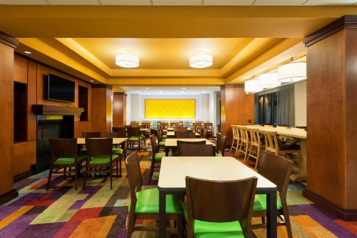 Fairfield Inn & Suites Louisville Downtown - image 21
