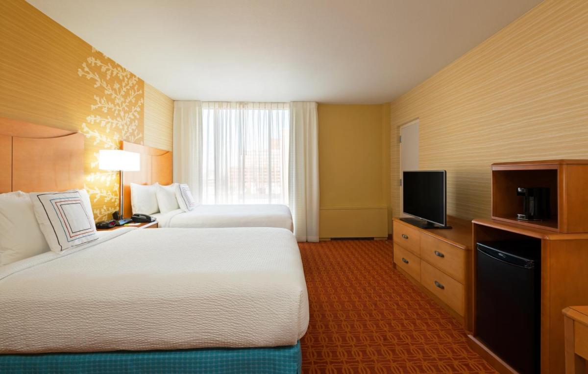 Fairfield Inn & Suites Louisville Downtown - image 5
