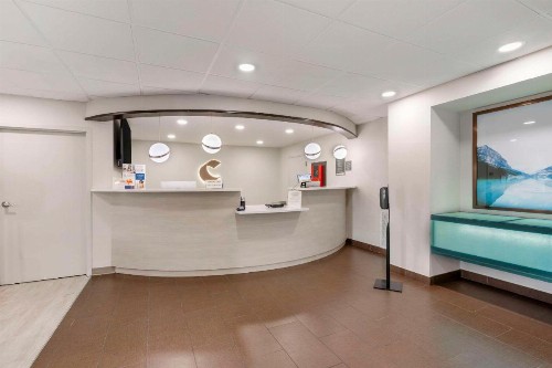 Ramada by Wyndham Louisville Expo Center - image 21