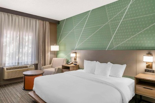 Ramada by Wyndham Louisville Expo Center - image 34