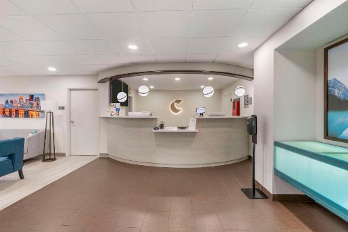 Ramada by Wyndham Louisville Expo Center - image 6