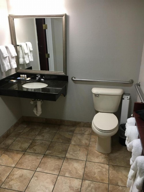 La Quinta by Wyndham Louisville - image 32