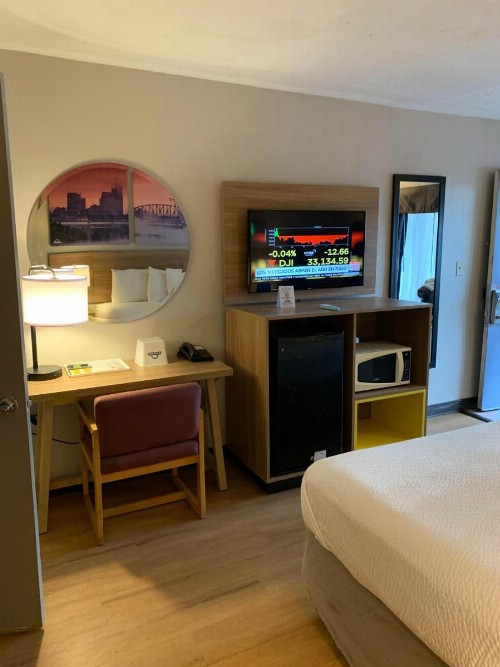 Days Inn by Wyndham Louisville Airport Fair and Expo Center - image 19