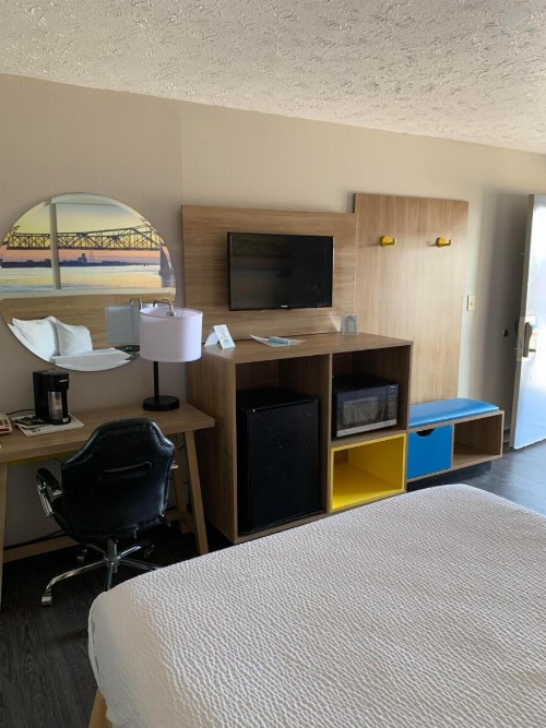 Days Inn by Wyndham Louisville Airport Fair and Expo Center - image 22