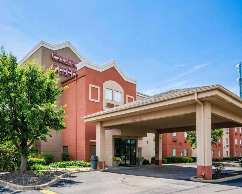 Comfort Suites East - main image