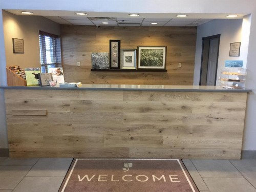 Country Inn & Suites by Radisson Louisville East KY - image 17