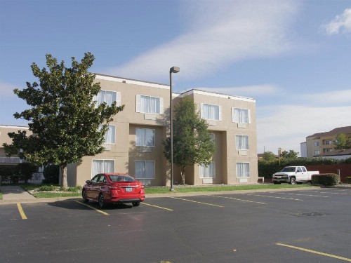 Baymont by Wyndham Louisville East - image 45