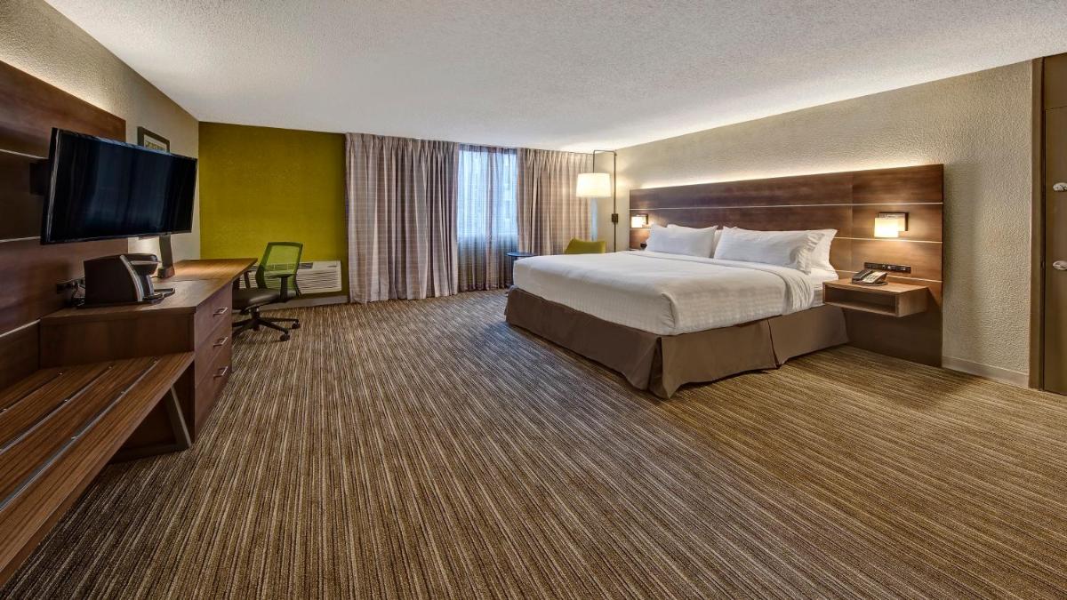 Holiday Inn Express Louisville Airport Expo Center an IHG Hotel - image 2