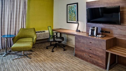 Holiday Inn Express Louisville Airport Expo Center an IHG Hotel - image 5