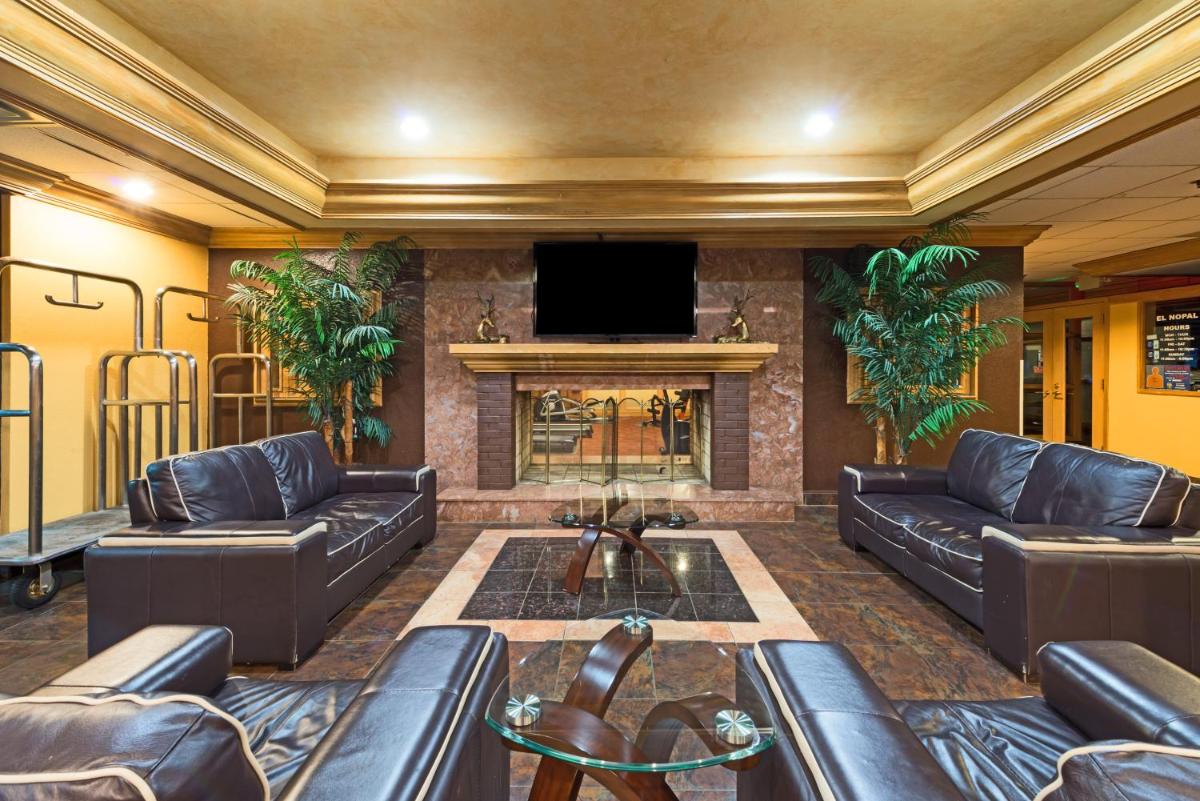 Ramada by Wyndham Louisville North - image 6