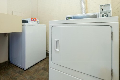 Ramada by Wyndham Louisville North - image 7