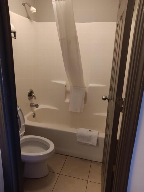 Rodeway Inn Louisville - image 13