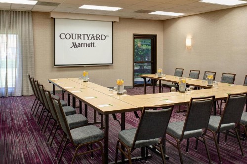 Courtyard by Marriott Louisville East - image 10