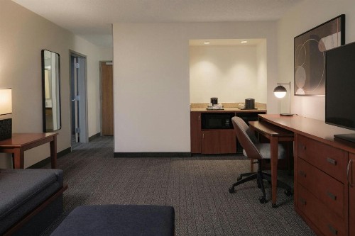 Courtyard by Marriott Louisville East - image 16