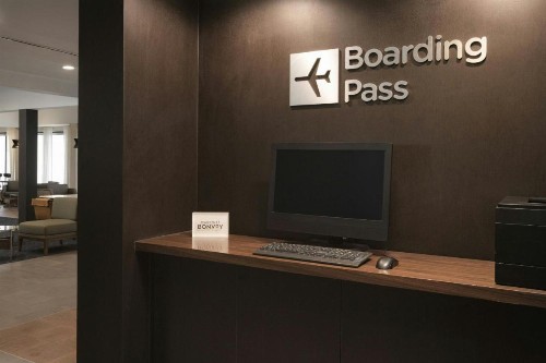 Courtyard by Marriott Louisville East - image 28