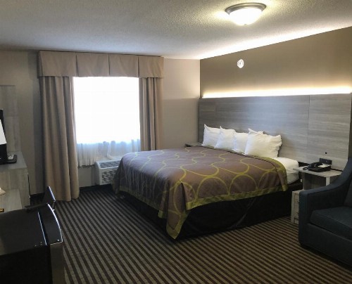 DuPont Suites - Louisville - St. Matthews - image 16