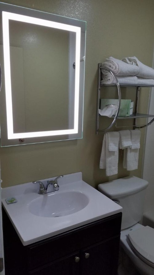 DuPont Suites - Louisville - St. Matthews - image 18