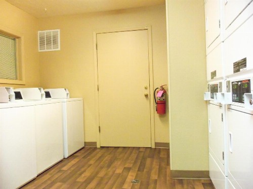 DuPont Suites - Louisville - St. Matthews - image 8