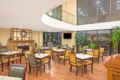 Baymont by Wyndham Louisville Airport South - image 17
