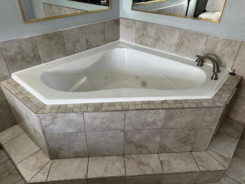 Baymont by Wyndham Louisville Airport South - image 18