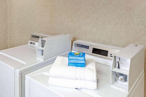 Baymont by Wyndham Louisville Airport South - image 19