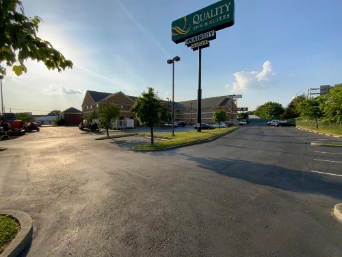 Quality Inn & Suites University/Airport - image 12