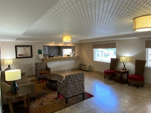 Quality Inn & Suites University/Airport - image 15