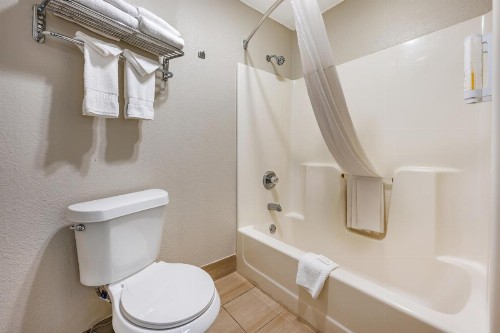 Quality Inn Louisville - image 44
