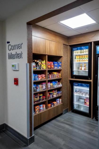 Fairfield by Marriott Inn & Suites Louisville Airport - image 9
