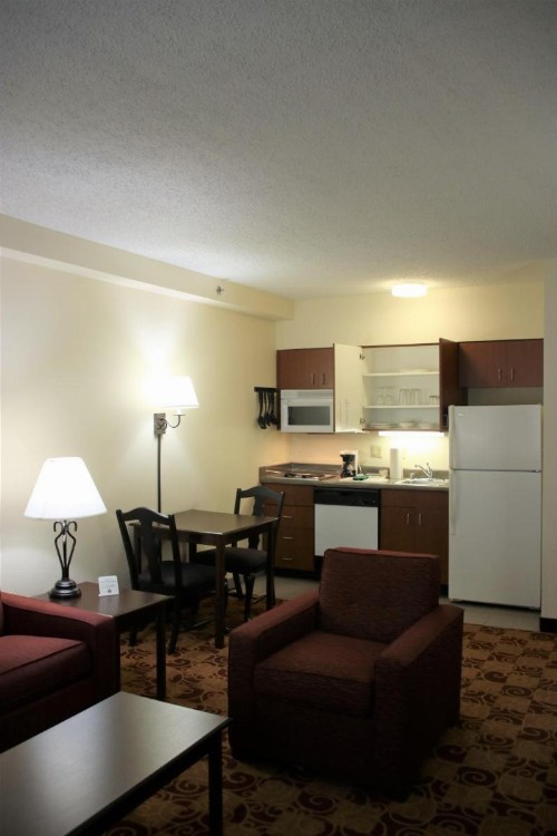 Hawthorn Suites by Wyndham Louisville East - image 18