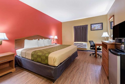 Econo Lodge Airport Louisville - image 15