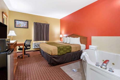 Econo Lodge Airport Louisville - image 20