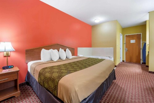 Econo Lodge Airport Louisville - image 21