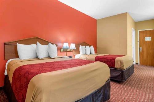 Econo Lodge Airport Louisville - image 8