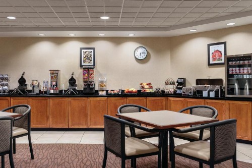 Wingate by Wyndham Louisville East - image 14