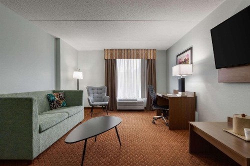 Wingate by Wyndham Louisville East - image 19