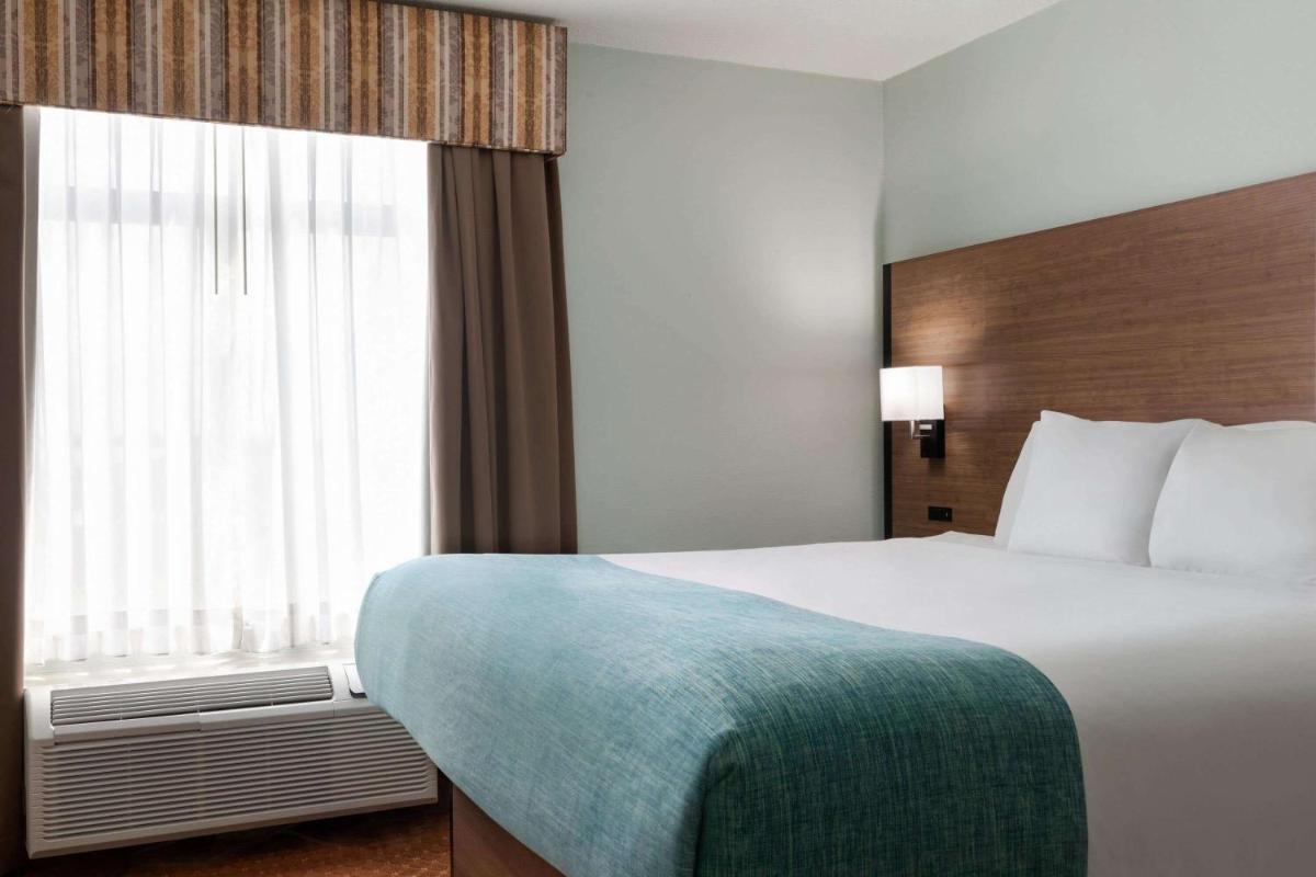 Wingate by Wyndham Louisville East - image 4