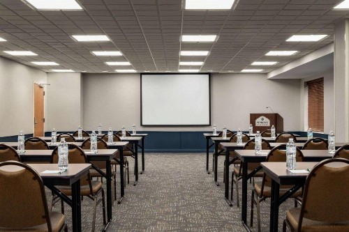 Wingate by Wyndham Louisville East - image 41