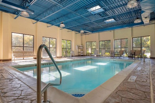 Best Western Louisville East - image 10