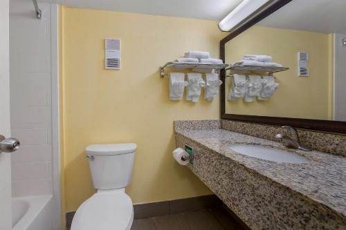 Best Western Louisville East - image 12