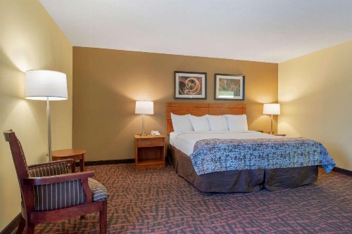 Best Western Louisville East - image 14