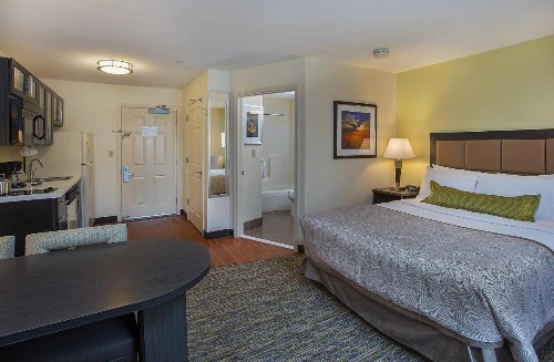 Candlewood Suites Louisville Airport an IHG Hotel - image 20